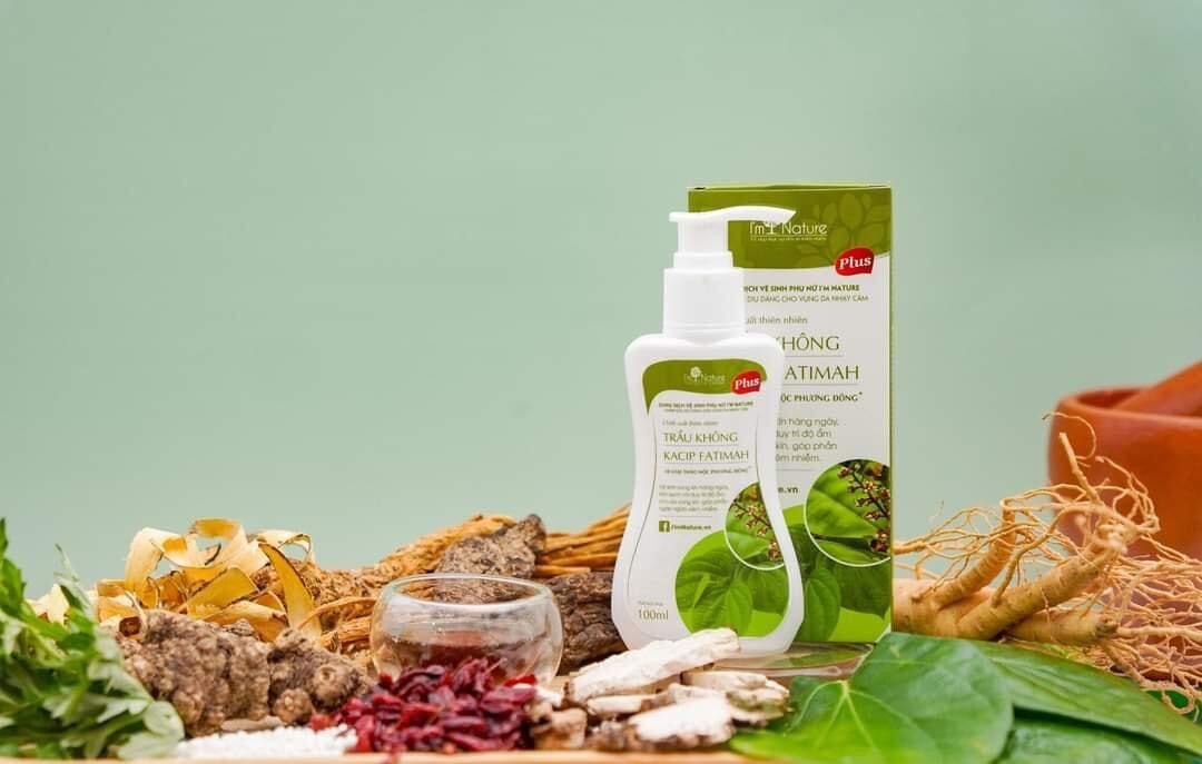 Dung dịch vệ sinh lá trầu không I’m Nature Plus là sản phẩm gì?